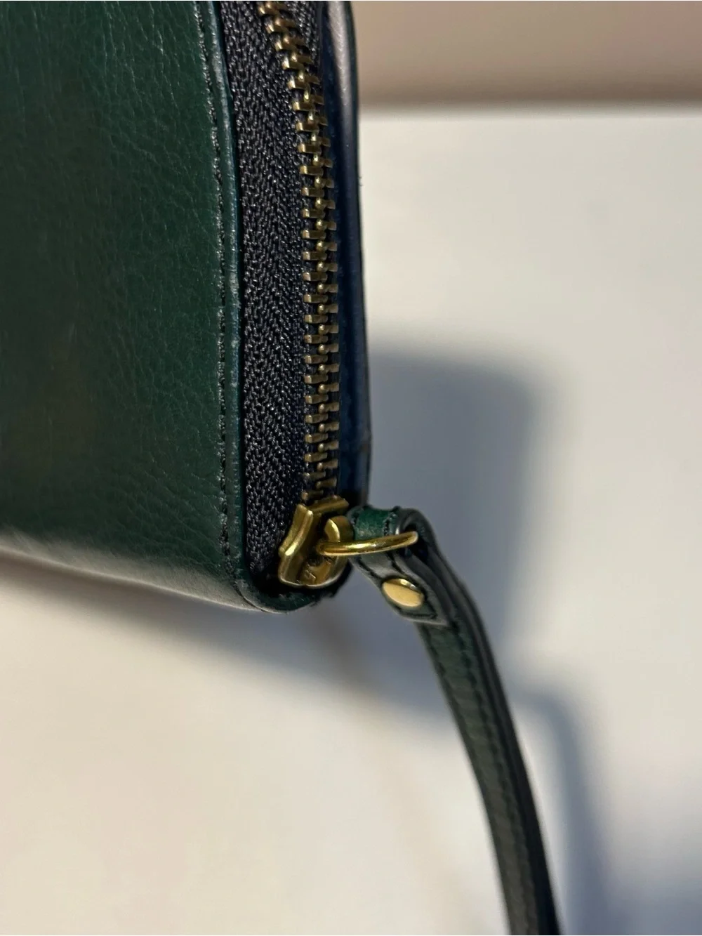 Fossil Leather Wallet Wristlet Forest Green Zip Around Snap Closure